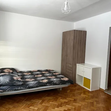 Central Warsaw Studio 华沙